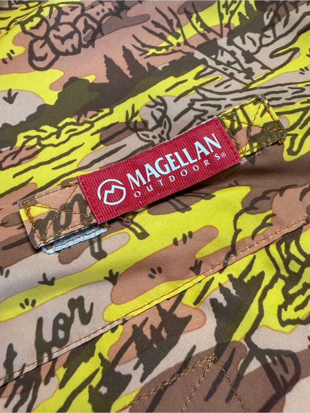 Magellan Outdoors Shiner Bock Beer Fishing Shirt Mens 2XL Short Sleeve Camo - Picture 4 of 12